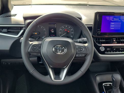 Used 2025 Toyota Corolla SE image 21