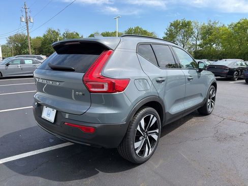 Used 2023 Volvo XC40 B5 Plus w/ Driver Assist Package AWD/4WD image 5