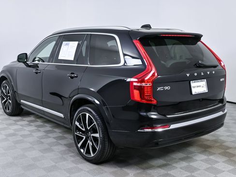 Used 2023 Volvo XC90 B5 Plus w/ Protection Package Premier image 4