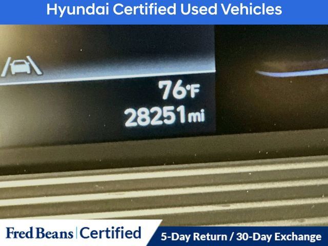 Certified 2023 Hyundai Venue Limited w/ Cargo Package FWD image 23