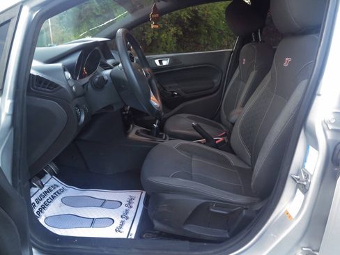 Used 2012 Ford Fiesta SE FWD image 15
