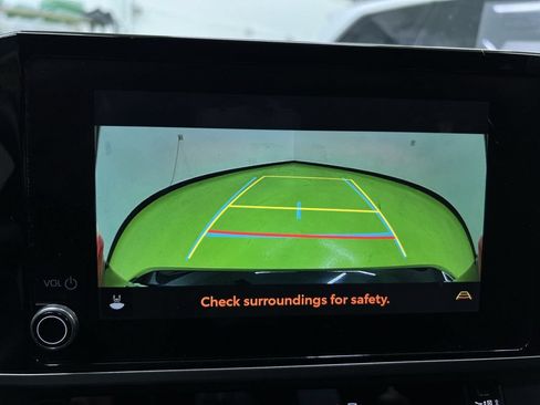 Used 2025 Toyota Camry SE FWD image 17
