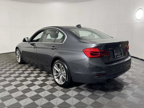 Used 2018 BMW 330i xDrive Sedan AWD/4WD image 8