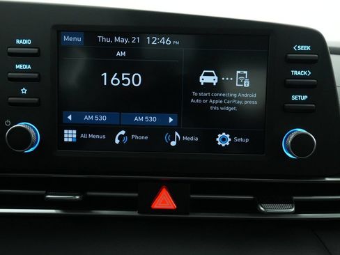 Used 2024 Hyundai Elantra SE FWD image 30