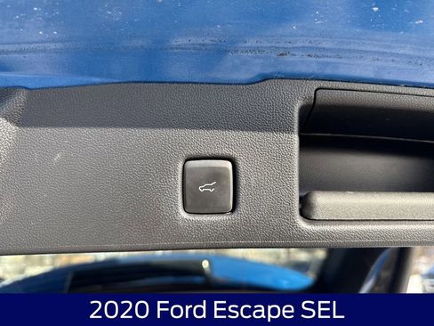 Used 2020 Ford Escape SEL image 17