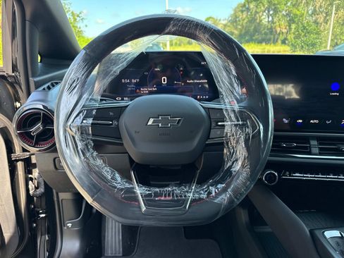 New 2025 Chevrolet Equinox EV RS image 30