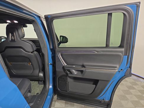 Used 2024 Rivian R1S Adventure AWD/4WD image 19