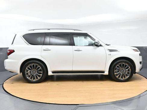 Used 2022 Nissan Armada Platinum AWD/4WD image 8
