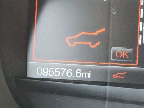 Used 2020 Ford Edge SEL image 32