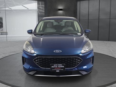 Used 2020 Ford Escape SE FWD image 2