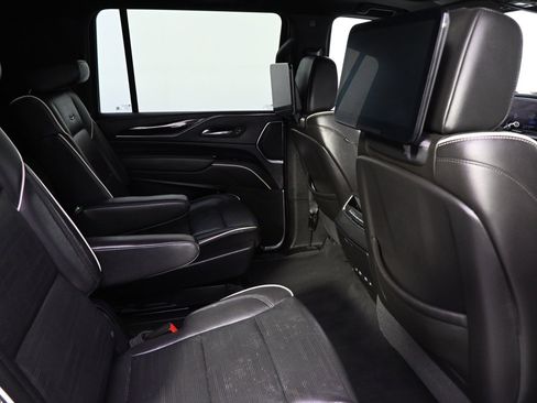 Used 2021 Cadillac Escalade ESV Sport image 18