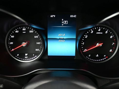 Used 2020 Mercedes-Benz GLC 300 4MATIC w/ Premium Package image 13