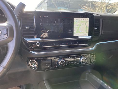 Used 2025 GMC Sierra 2500 SLT w/ SLT Convenience Package image 28