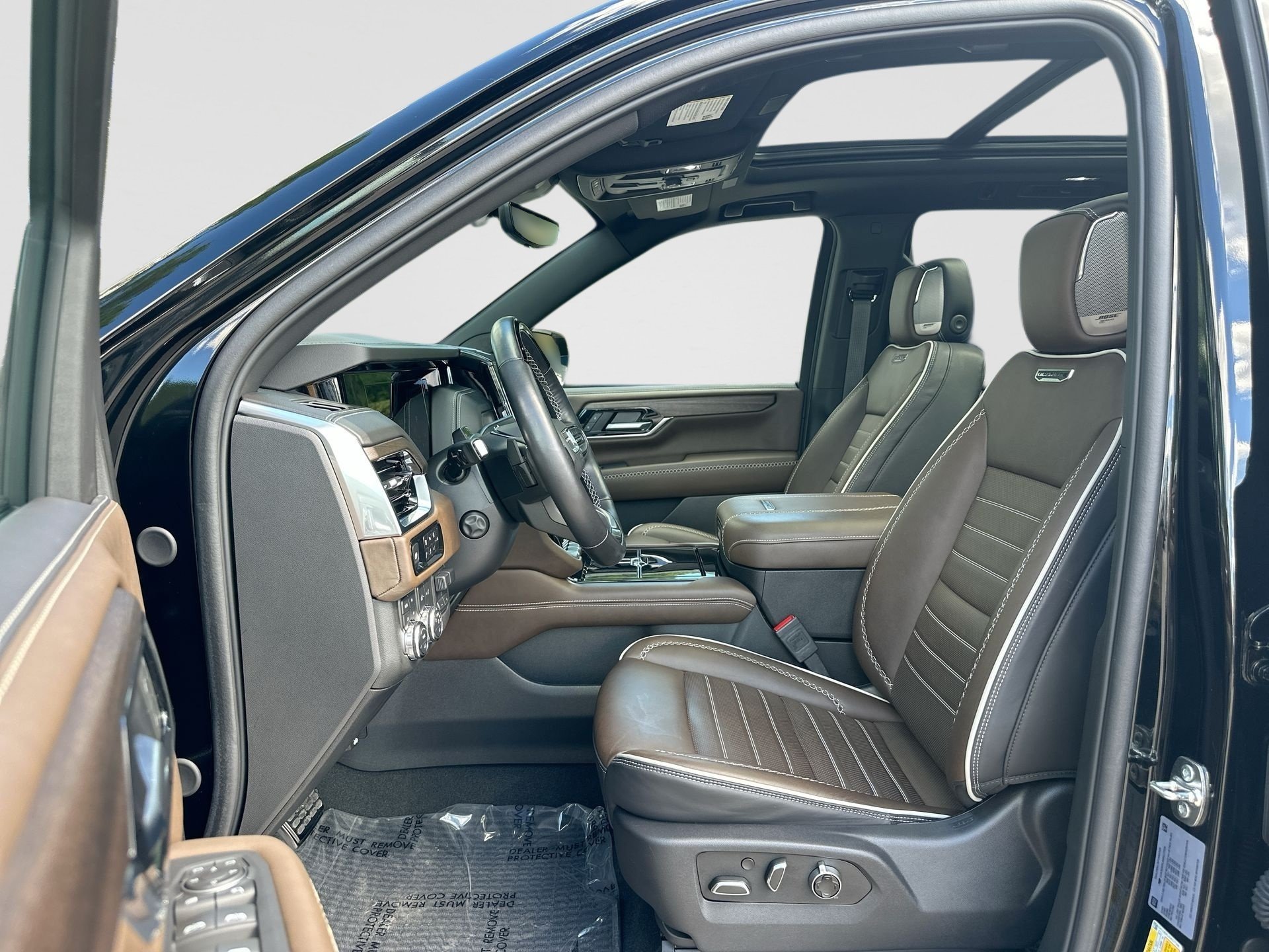 Certified 2025 GMC Yukon Denali Ultimate AWD/4WD image 20