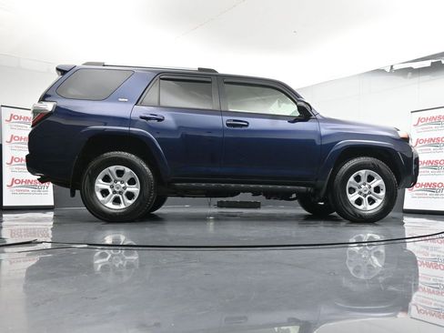 Used 2022 Toyota 4Runner SR5 Premium w/ Moonroof Package image 40