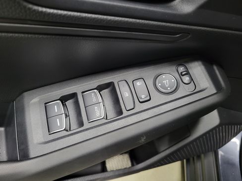 Certified 2025 Honda Accord LX image 19