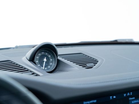 Used 2021 Porsche 911 Carrera image 26