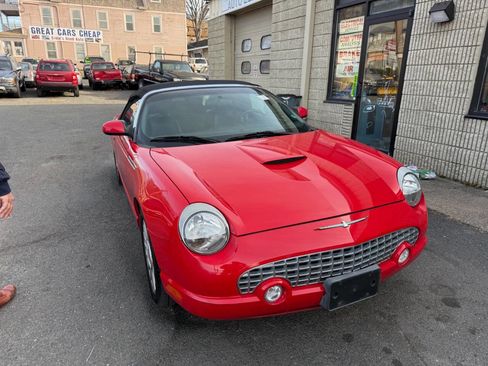 Used 2005 Ford Thunderbird Deluxe image 2
