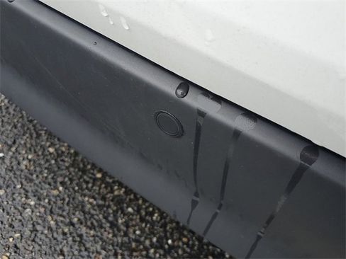 Used 2025 Toyota Sienna XLE image 6