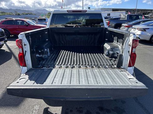 Used 2022 Chevrolet Silverado 1500 LT AWD/4WD image 18
