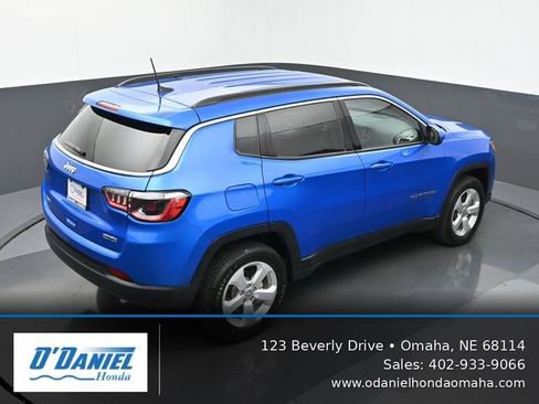 Used 2021 Jeep Compass Latitude w/ Convenience Group AWD/4WD image 18