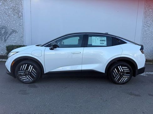 New 2026 Nissan Leaf SV+ w/ Floor Mat Package (SV+) image 11