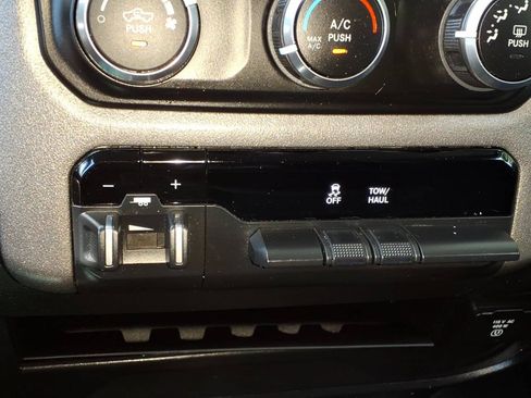 Used 2020 RAM 2500 Tradesman AWD/4WD image 18