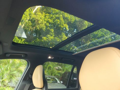 Used 2018 Volvo XC90 T5 Momentum w/ Convenience Package image 20