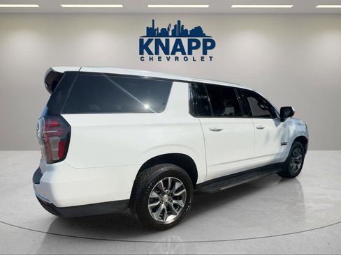 Used 2024 Chevrolet Suburban LT w/ LT Signature Package AWD/4WD image 7