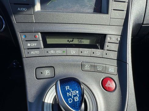 Used 2014 Toyota Prius Two image 38