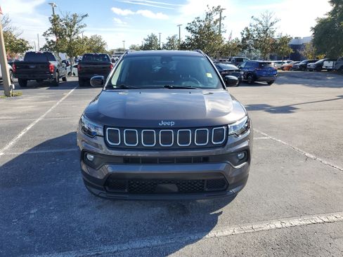 Used 2022 Jeep Compass Latitude w/ Convenience Group image 2