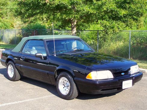 Used 1992 Ford Mustang LX image 3