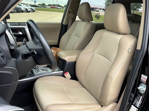 Used 2021 Toyota 4Runner SR5 Premium w/ Moonroof Package AWD/4WD image 7