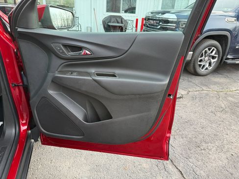 Used 2023 Chevrolet Equinox LT AWD/4WD image 22