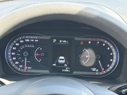 Used 2023 Hyundai Tucson SEL w/ Winter Package AWD/4WD image 3