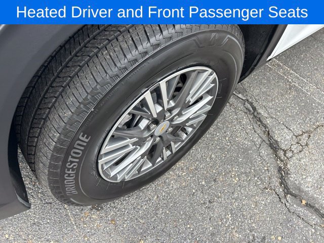 Certified 2026 Chevrolet Traverse LT w/ Driver Confidence Package AWD/4WD image 17
