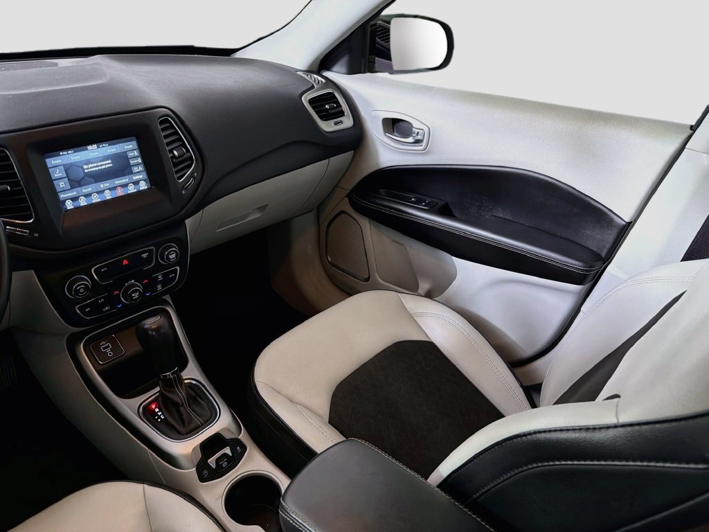 Used 2020 Jeep Compass Latitude FWD image 24