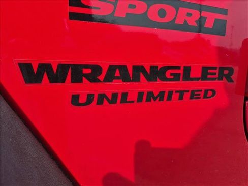 Used 2015 Jeep Wrangler Unlimited Sport w/ Quick Order Package 24S AWD/4WD image 15