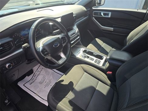 Used 2022 Ford Explorer XLT image 16