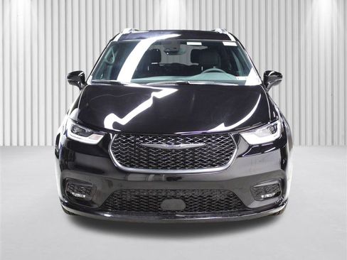 New 2026 Chrysler Pacifica Select image 40