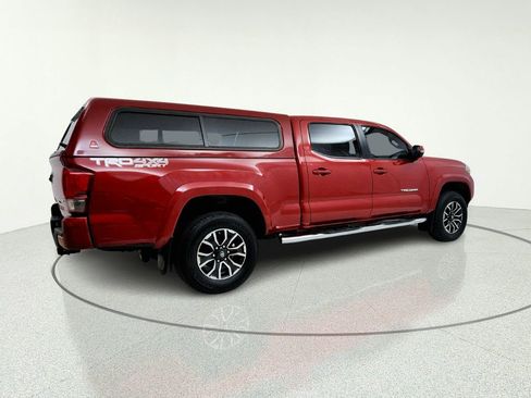 Used 2017 Toyota Tacoma TRD Sport AWD/4WD image 8