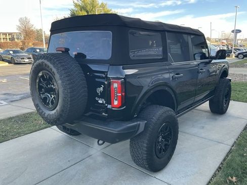 Used 2022 Ford Bronco Badlands image 3