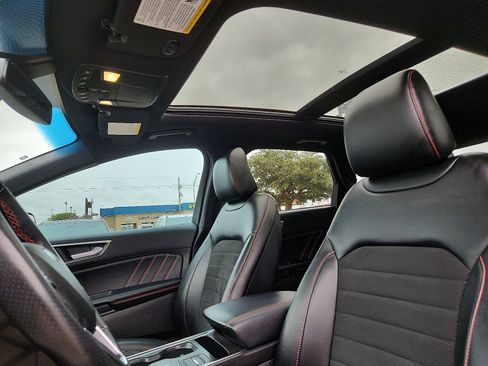 Used 2022 Ford Edge ST-Line AWD/4WD image 13