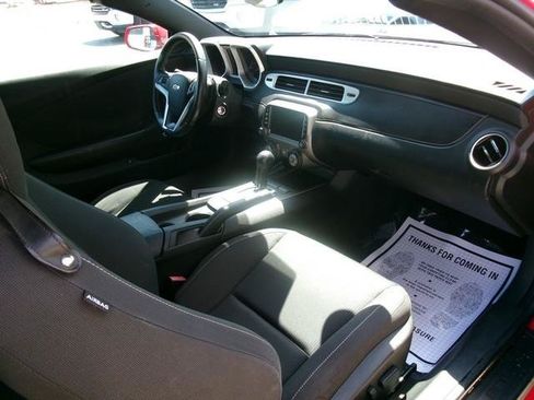 Used 2015 Chevrolet Camaro LT RWD image 13