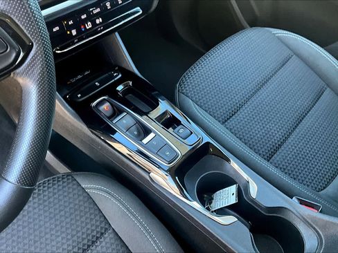 Used 2023 Chevrolet Bolt EUV LT image 15