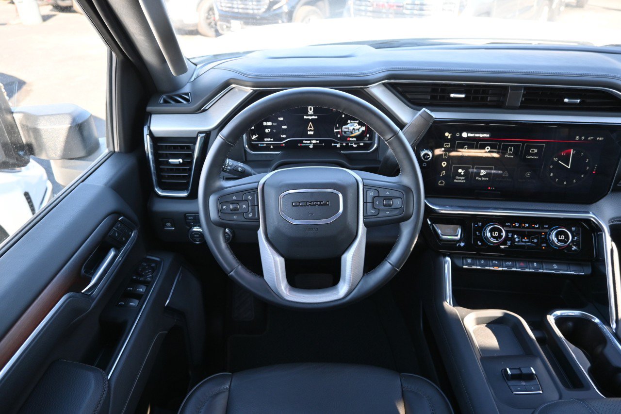 Used 2025 GMC Sierra 2500 Denali AWD/4WD image 9