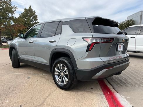 Used 2025 Chevrolet Equinox LT image 8