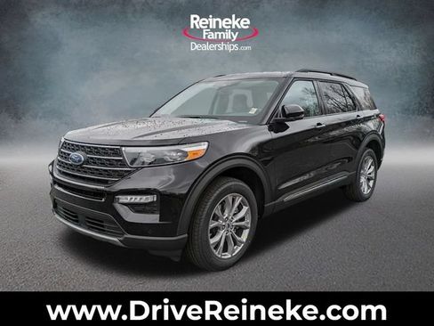 Used 2024 Ford Explorer XLT w/ Equipment Group 202A AWD/4WD image 1