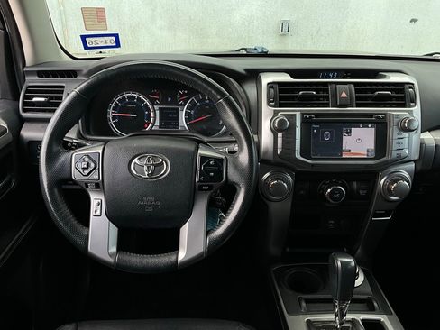 Used 2014 Toyota 4Runner SR5 image 14