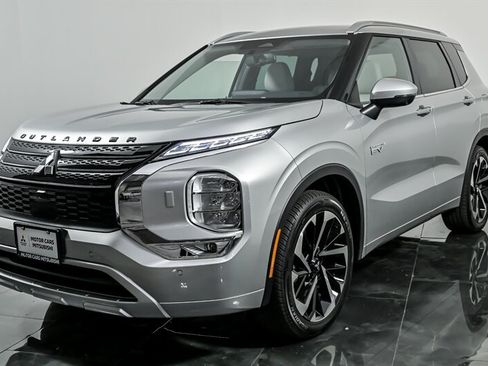 Used 2023 Mitsubishi Outlander SEL AWD/4WD image 5